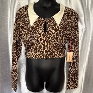 Lovefool Women’s 3X Keyhole Long Sleeve Wrap With Tie Leopard Print Cropped Top